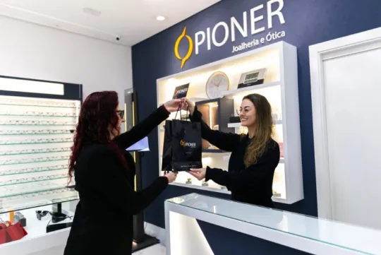 Pioner Joalheria e Ótica reinaugura loja em Caxias do Sul