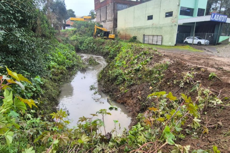 Prefeitura de Caxias mantém equipes em campo após eventos climáticos e concentra ações em pontos críticos da cidade