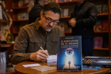 Livro questiona a “ilusão da chegada” e propõe uma nova visão sobre liderança