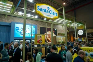 Santa Clara apresenta lançamentos na ExpoAgas e aposta em produtos de saudabilidade e proteínas