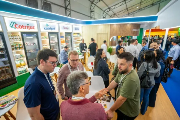 Cooperativas gaúchas somam R$ 11,8 milhões e dobram vendas na Expoagas 2026