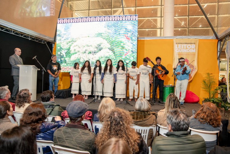 Festival do Leitor Quindim reúne 80 mil pessoas e se firma no circuito nacional de literatura para a infância 