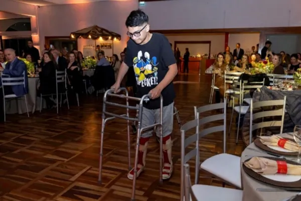 Jantar beneficente da AACD Porto Alegre viabiliza mais de 600 atendimentos