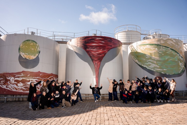 Alunos da rede pública de Farroupilha viram artistas por um dia em oficina do Pipa Parade