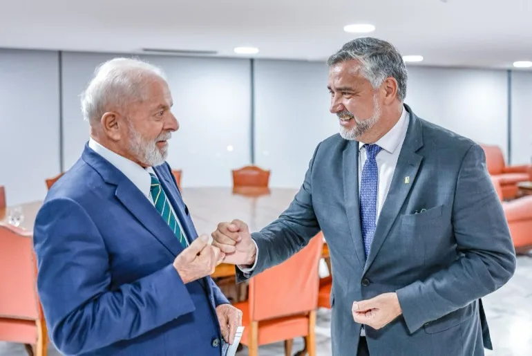 Pimenta aciona Defesa Civil Nacional para atender mais de 60 municípios atingidos por temporais no RS