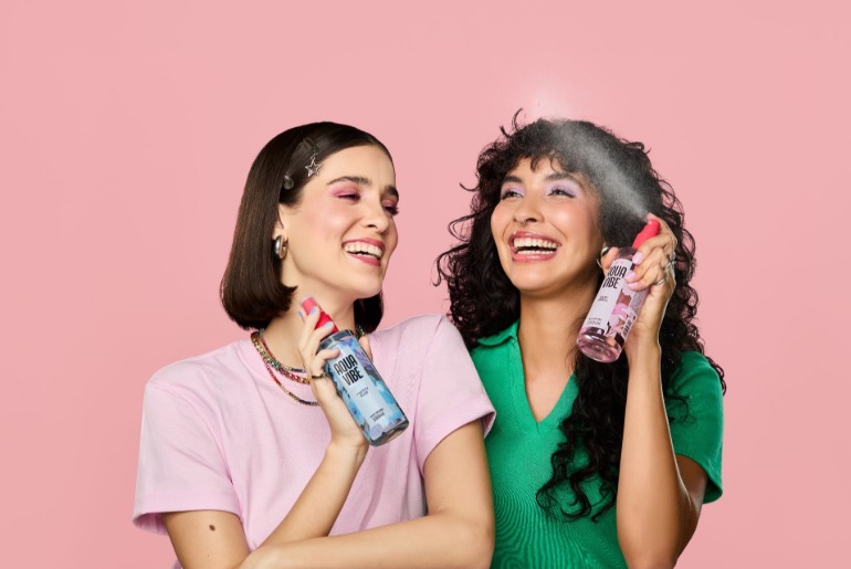 Uma vibe para cada momento: conheça os 10 body splashes Avon AquaVibe
