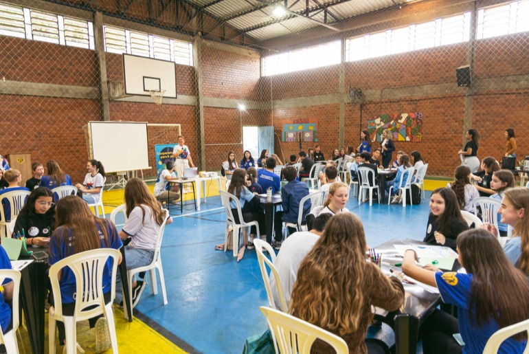 Cooperativas Escolares aproximam estudantes do cooperativismo em 43 escolas do Vale do Sinos à Serra Gaúcha