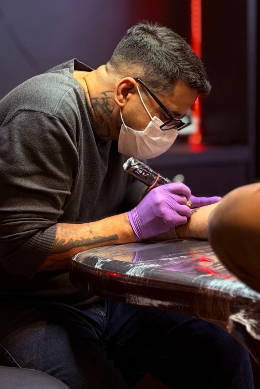 Campanha Doar é Arte transforma tatuagem em incentivo à doação de sangue em Porto Alegre