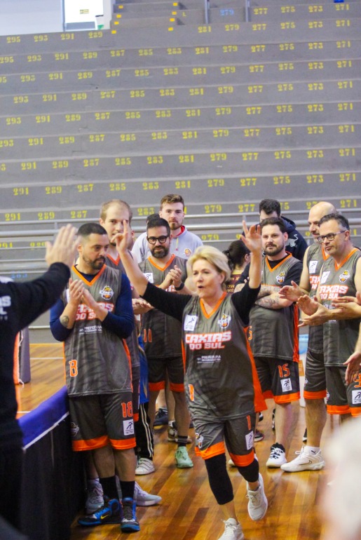 Caxias Basquete inverte os papéis e coloca parceiros em quadra