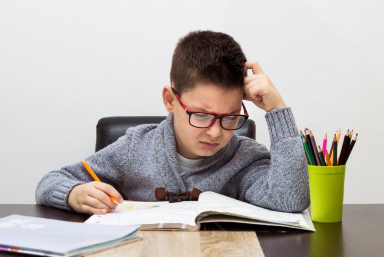 Dislexia: Entenda os principais sinais e impactos do transtorno de aprendizagem nas crianças