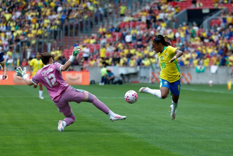 Seleção Brasileira feminina de futebol vence Argentina em mais um amistoso visando a Copa 2027