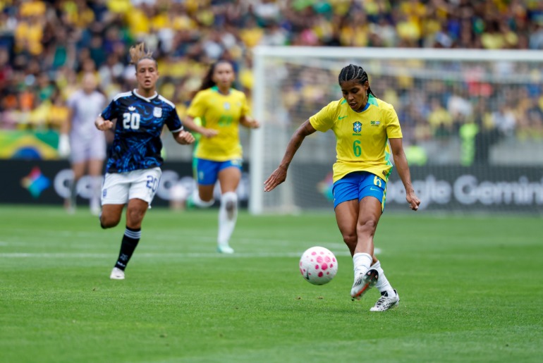 Seleção Brasileira feminina de futebol vence Argentina em mais um amistoso visando a Copa 2027