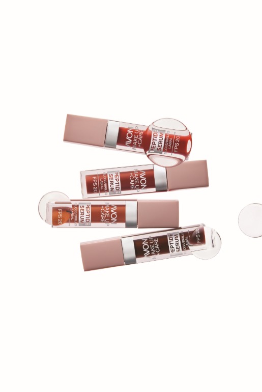 Avon lança ativo queridinho do skincare em novo gloss da linha Tratamake Lip Gloss Peptídeos