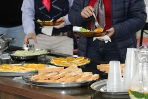 Festejos Farroupilhas dos Servidores beneficiam Banco de Alimentos com doação de renda de almoço