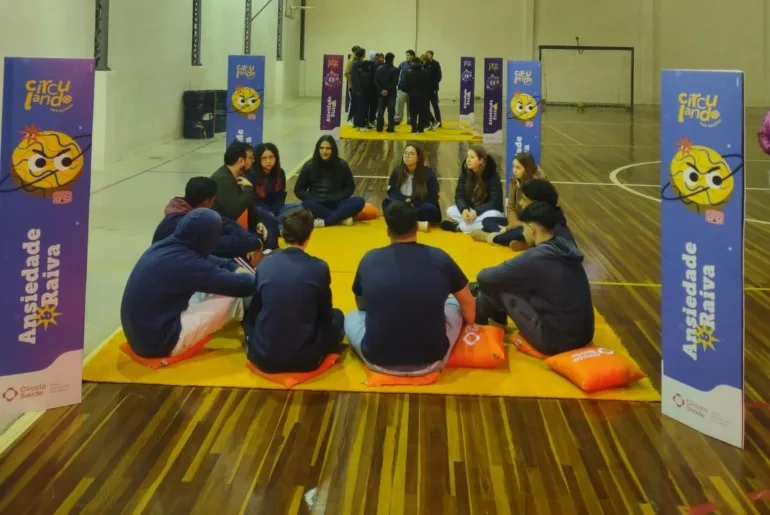 Projeto "Circulando nas Escolas", do Círculo Saúde, chega a Gramado com reflexão sobre saúde e qualidade de vida
