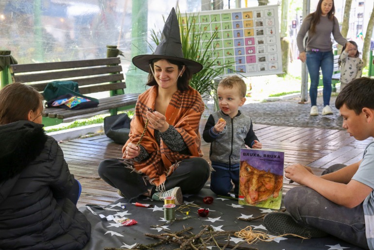 Caxias do Sul/RS | Feira do Livro vende 33.725 títulos e tem público de 140 mil pessoas