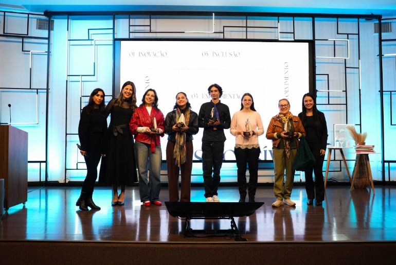 Fitemavest lança Guia Têxtil da Serra durante evento de moda que reuniu quase 200 pessoas na CIC, em Caxias do Sul