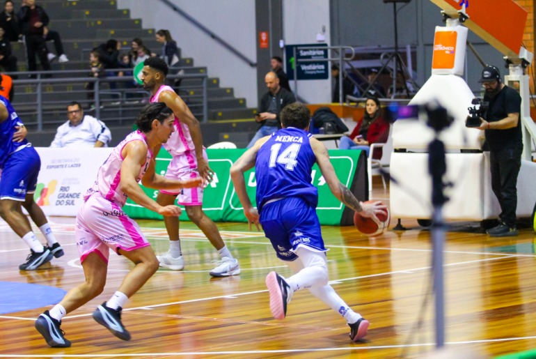 Pelo NBB | Caxias do Sul Basquete perde na estréia do certame para o Cruzeiro/MG