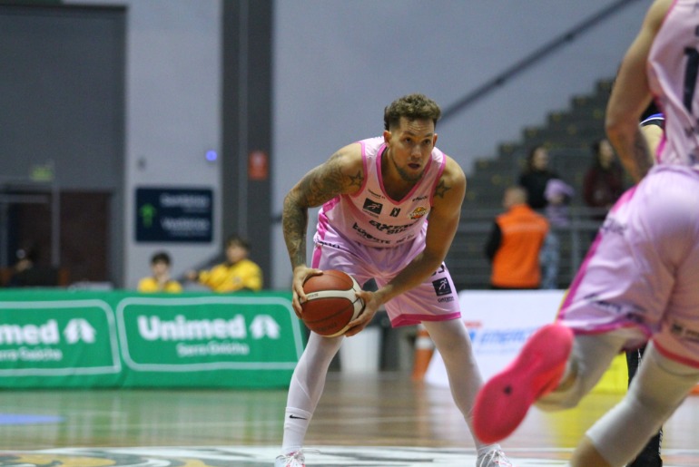 Caxias do Sul Basquete reage no último quarto, mas é sperado pelo Minas Storm no SESI