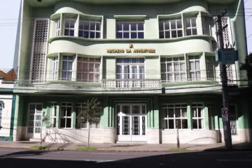 Escola de Artes promove workshop de etiqueta contemporânea   
