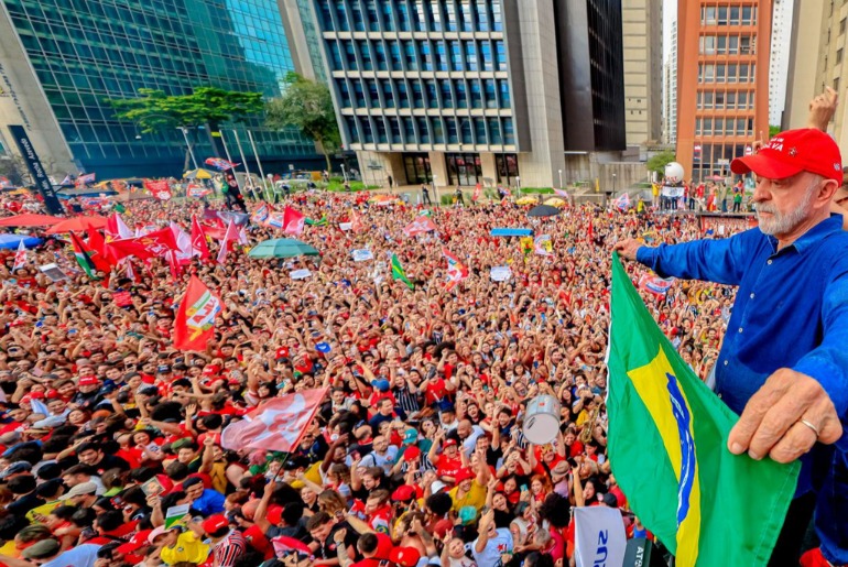 É TETRA | LULA VENCE ELEIÇÃO E ESTÁ REELEITO PARA MAIS 4 ANOS DE MANDATO